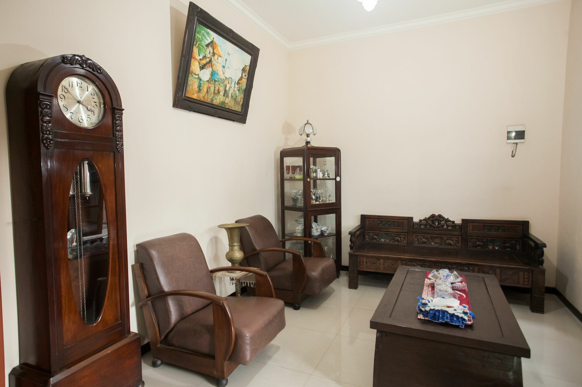Hotel Reddoorz At Omah Wetan Sawojajar Malang Exterior foto