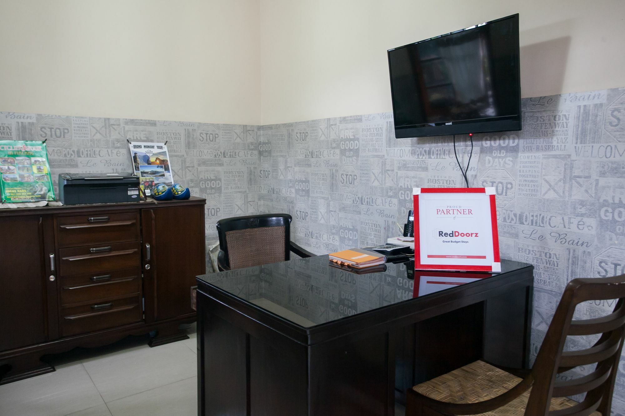 Hotel Reddoorz At Omah Wetan Sawojajar Malang Exterior foto