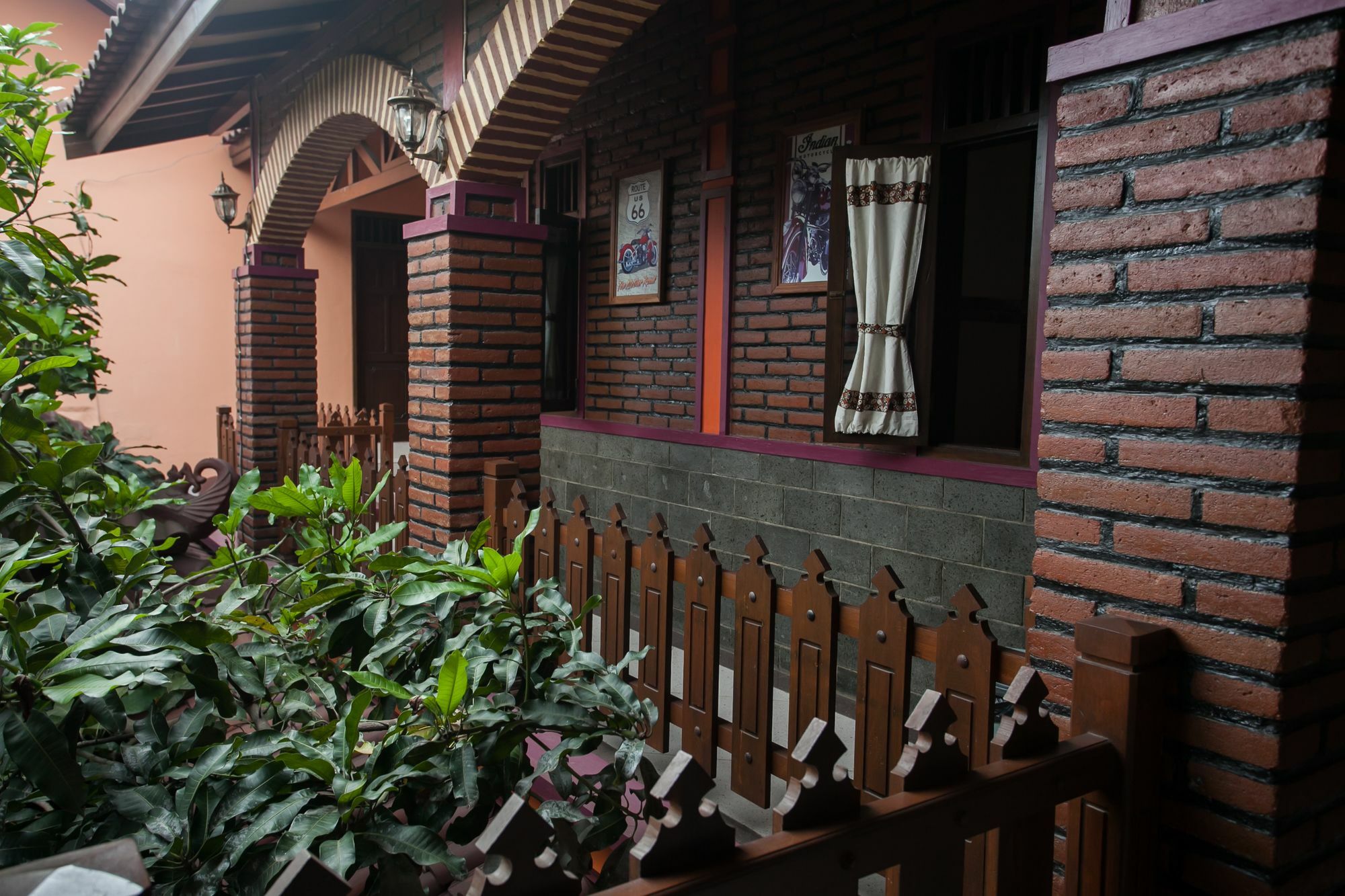 Hotel Reddoorz At Omah Wetan Sawojajar Malang Exterior foto